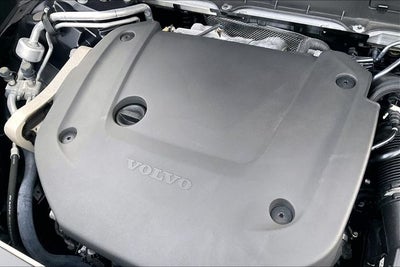 2024 Volvo XC90 B6 Plus Bright Theme