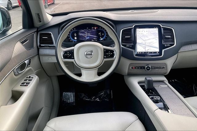 2024 Volvo XC90 B6 Plus Bright Theme