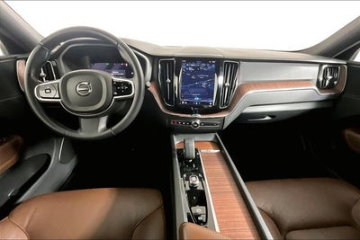 2023 Volvo XC60 B5 Plus Bright Theme