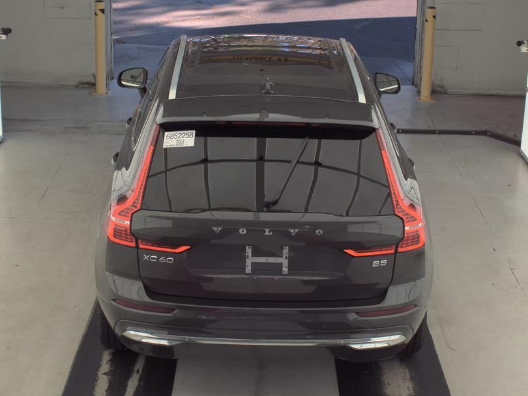 2023 Volvo XC60 B5 Plus Bright Theme
