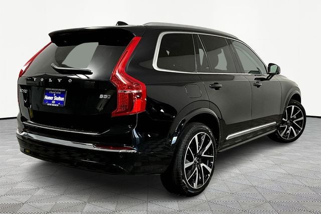 2024 Volvo XC90 B5 Plus