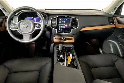 2024 Volvo XC90 B5 Plus