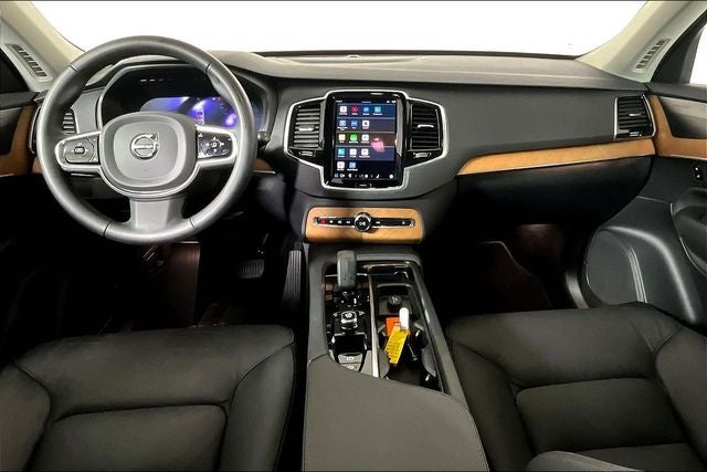 2024 Volvo XC90 B5 Plus