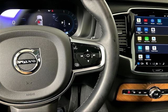 2024 Volvo XC90 B5 Plus