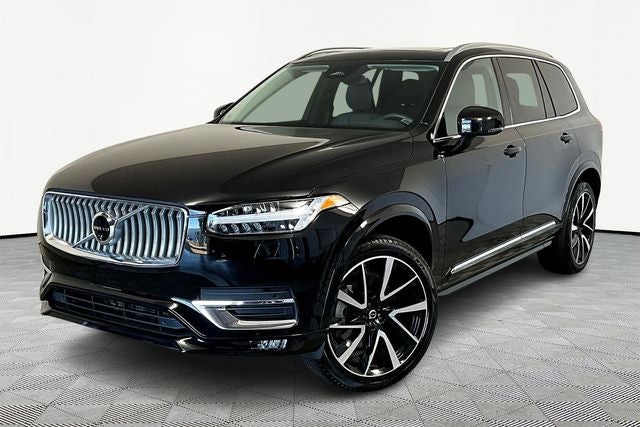 2024 Volvo XC90 B5 Plus