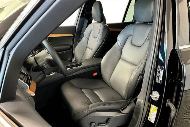 2024 Volvo XC90 B5 Plus