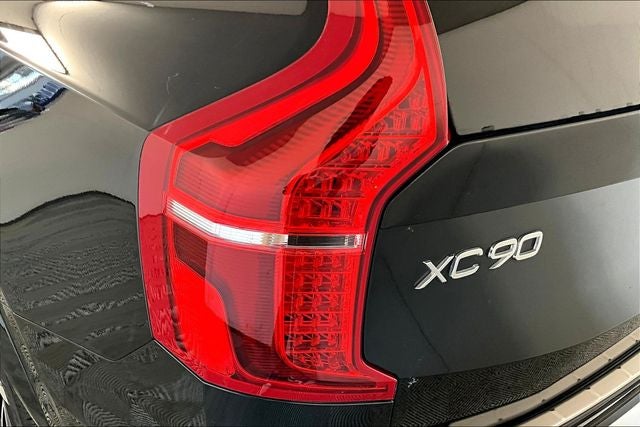 2024 Volvo XC90 B5 Plus