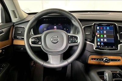2024 Volvo XC90 B5 Plus