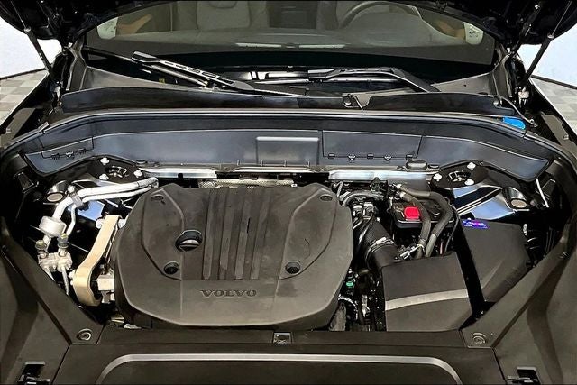 2024 Volvo XC90 B5 Plus