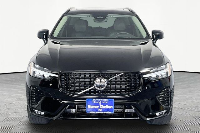 2024 Volvo XC60 B5 Ultimate Dark Theme