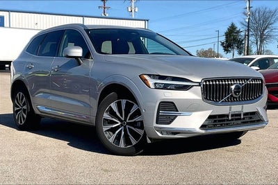 2023 Volvo XC60 B5 Plus Bright Theme