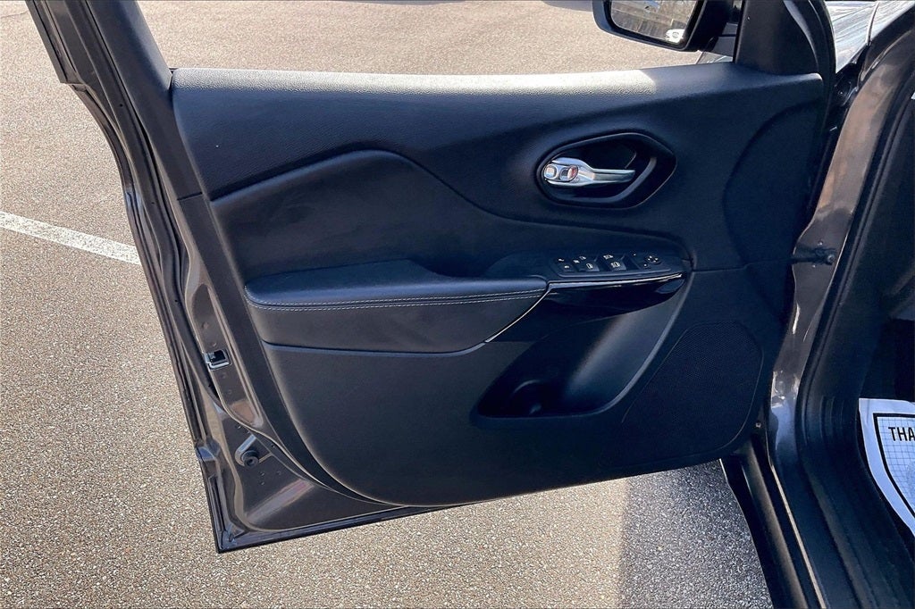 2023 Jeep Cherokee Altitude