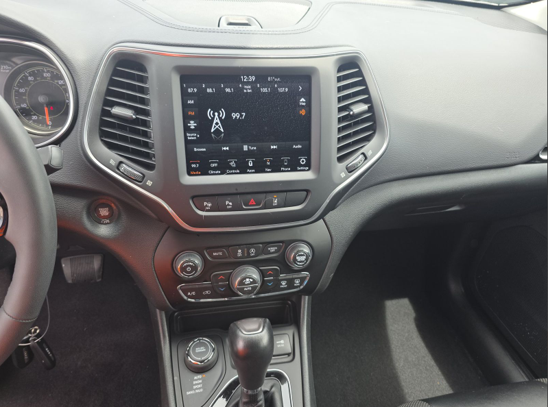 2023 Jeep Cherokee Altitude