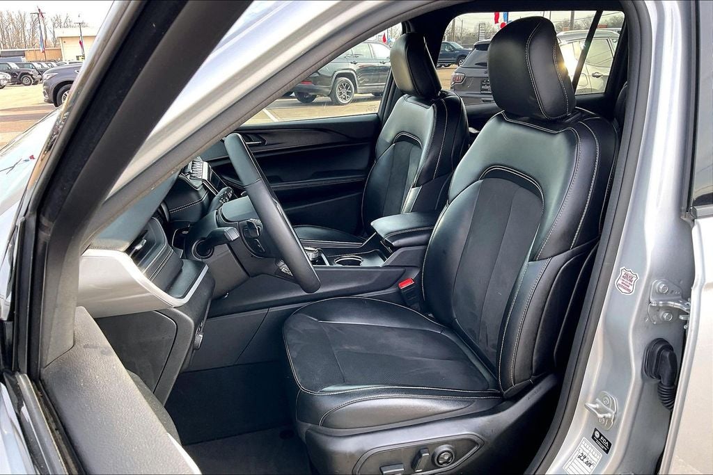 2024 Jeep Grand Cherokee L Altitude