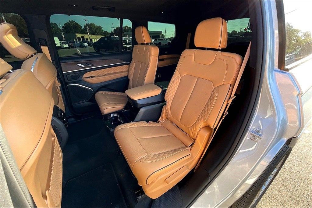 2023 Jeep Grand Cherokee L Summit