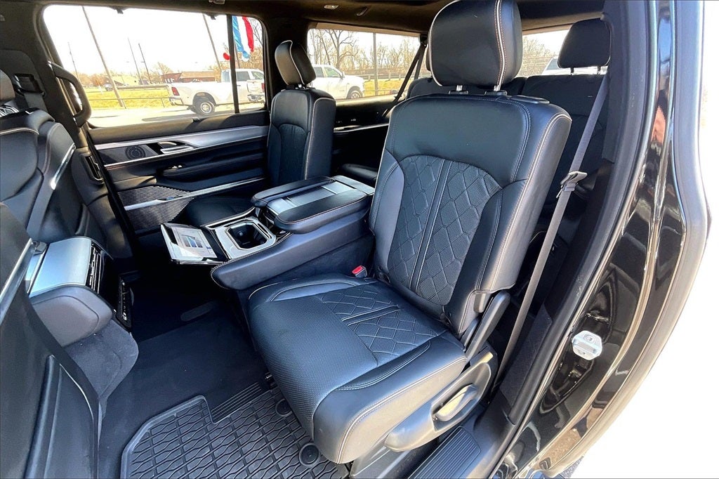 2023 Jeep Grand Wagoneer L Series III