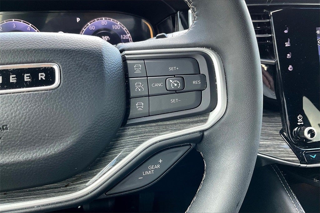 2022 Jeep Wagoneer Series III