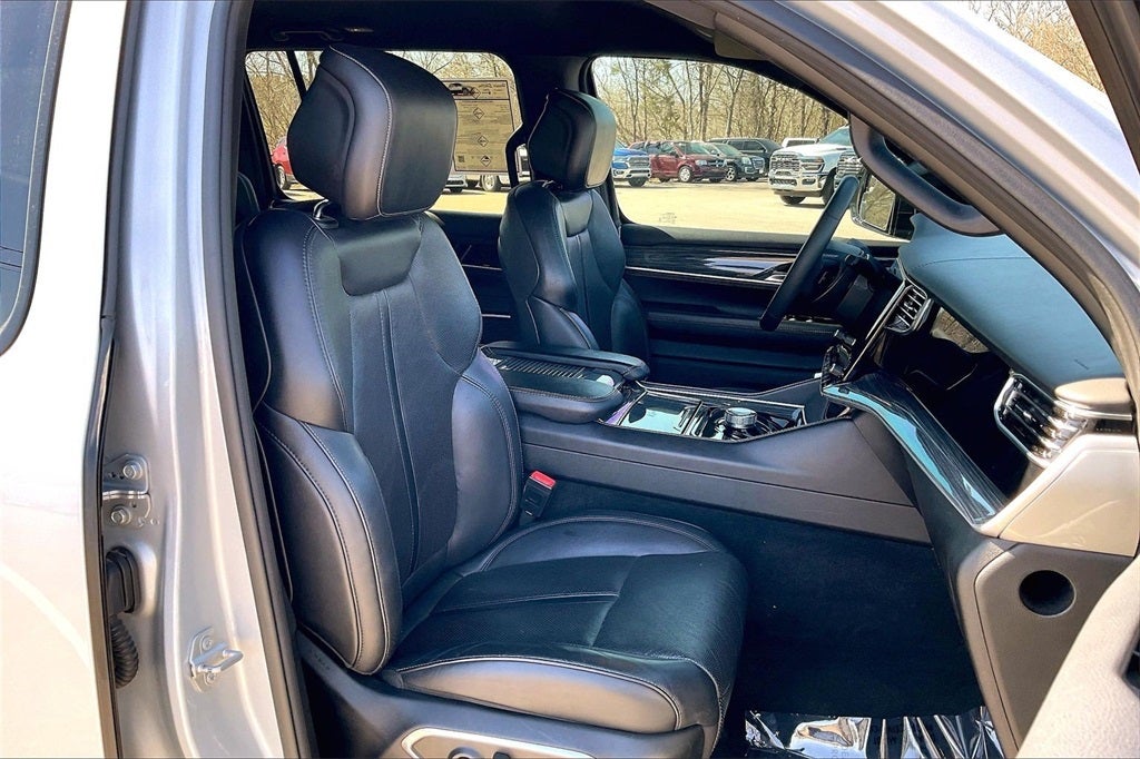 2022 Jeep Wagoneer Series III