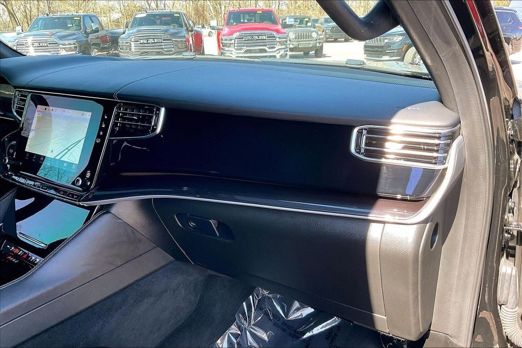 2024 Jeep Wagoneer Base