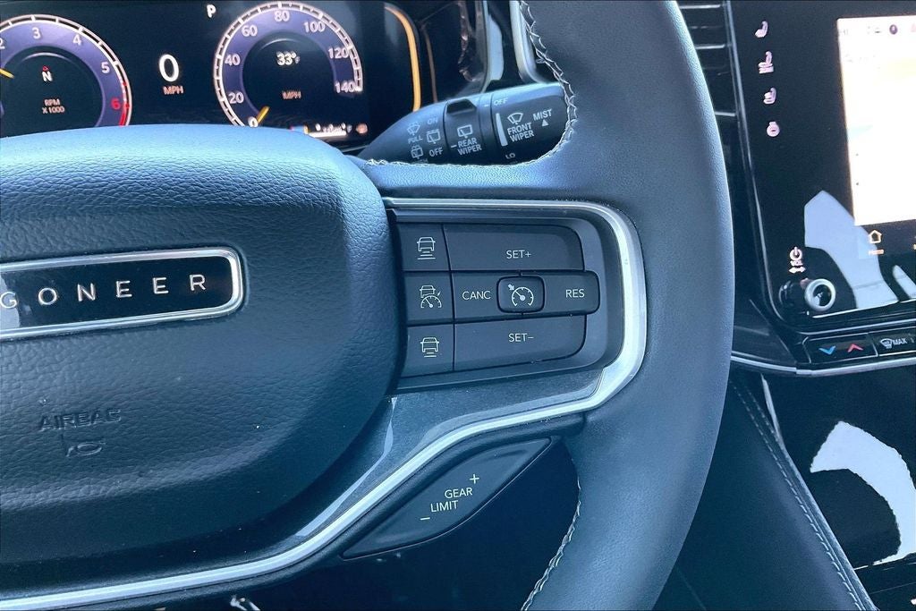 2024 Jeep Wagoneer Base