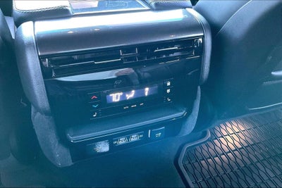 2024 Jeep Wagoneer Base