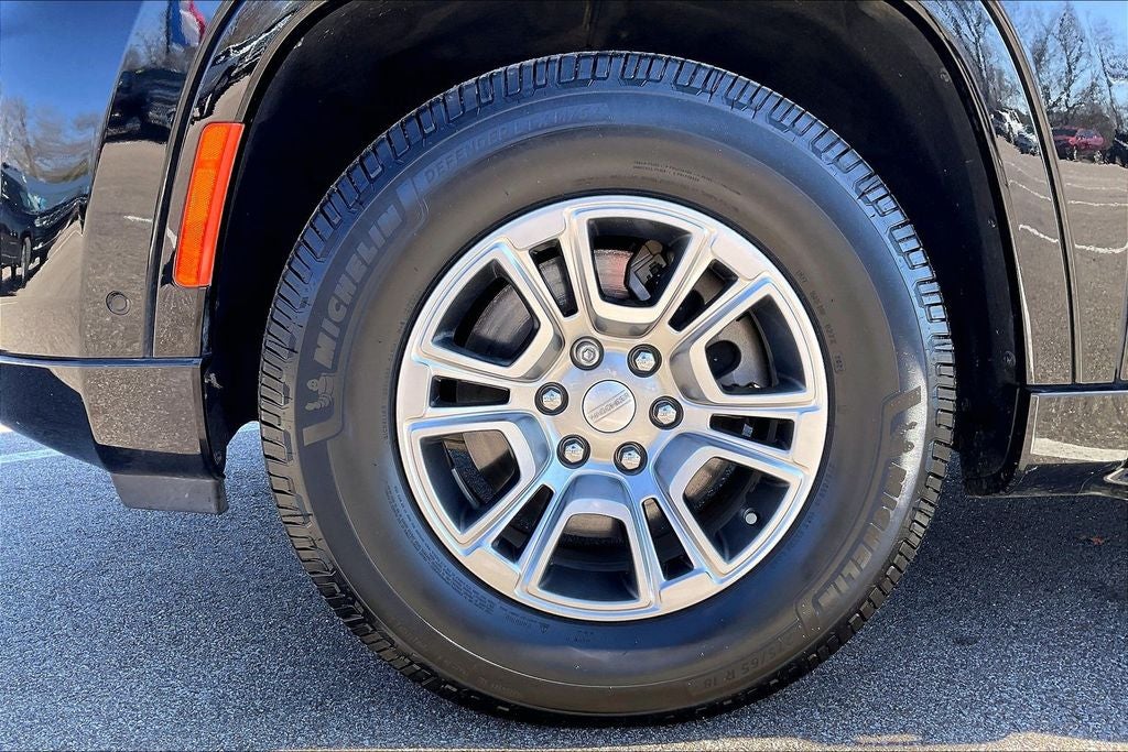 2024 Jeep Wagoneer Base