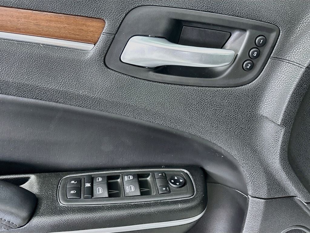 2019 Chrysler 300 C