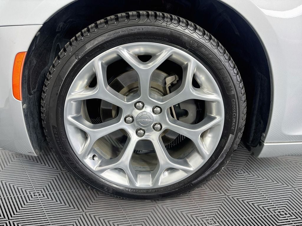 2019 Chrysler 300 C