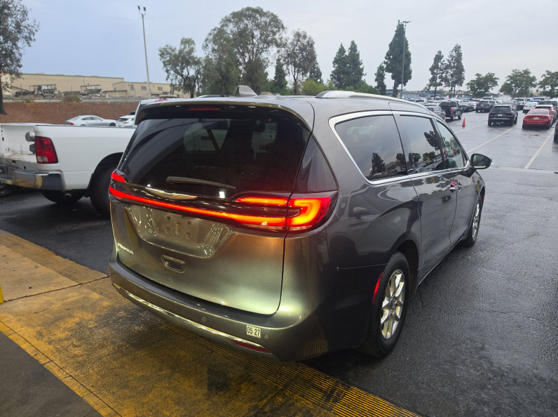 2021 Chrysler Pacifica Touring L