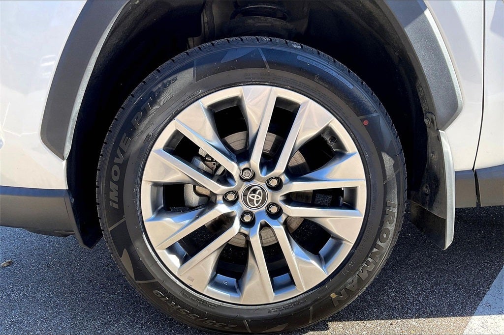 2023 Toyota RAV4 XLE Premium