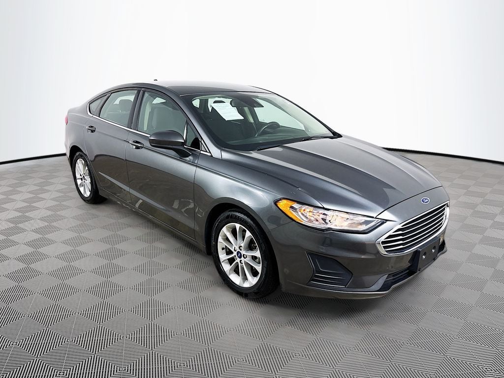 2020 Ford Fusion SE FWD's photo