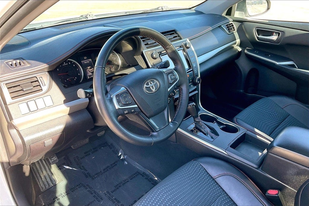 2015 Toyota Camry SE