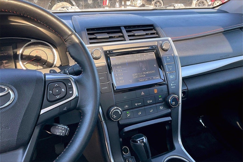 2015 Toyota Camry SE