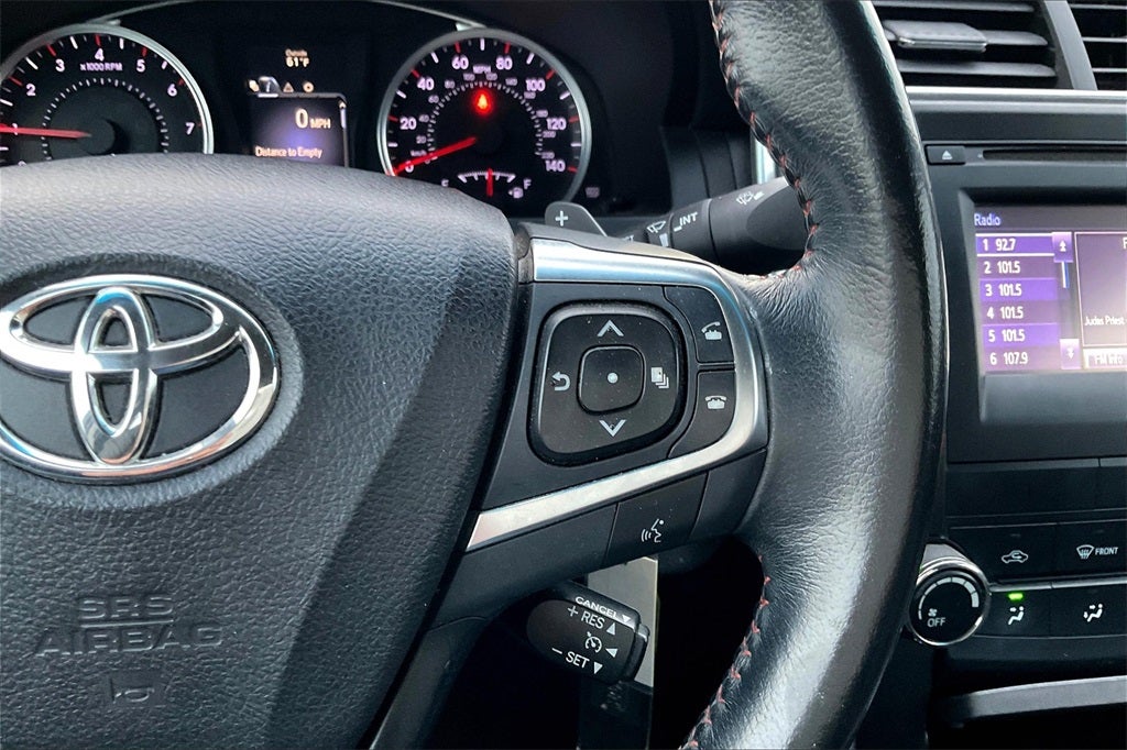 2016 Toyota Camry SE