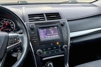 2016 Toyota Camry SE