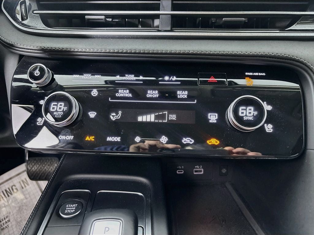 2023 INFINITI QX60 LUXE