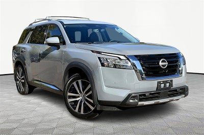 2024 Nissan Pathfinder Platinum