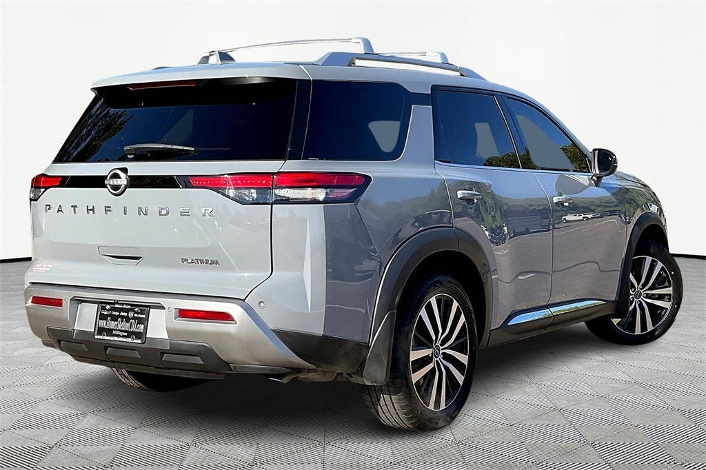 2024 Nissan Pathfinder Platinum