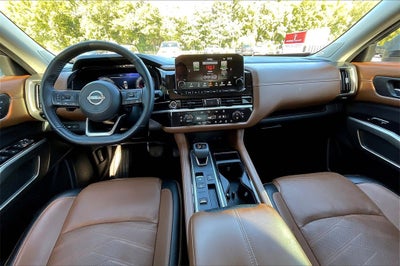 2024 Nissan Pathfinder Platinum