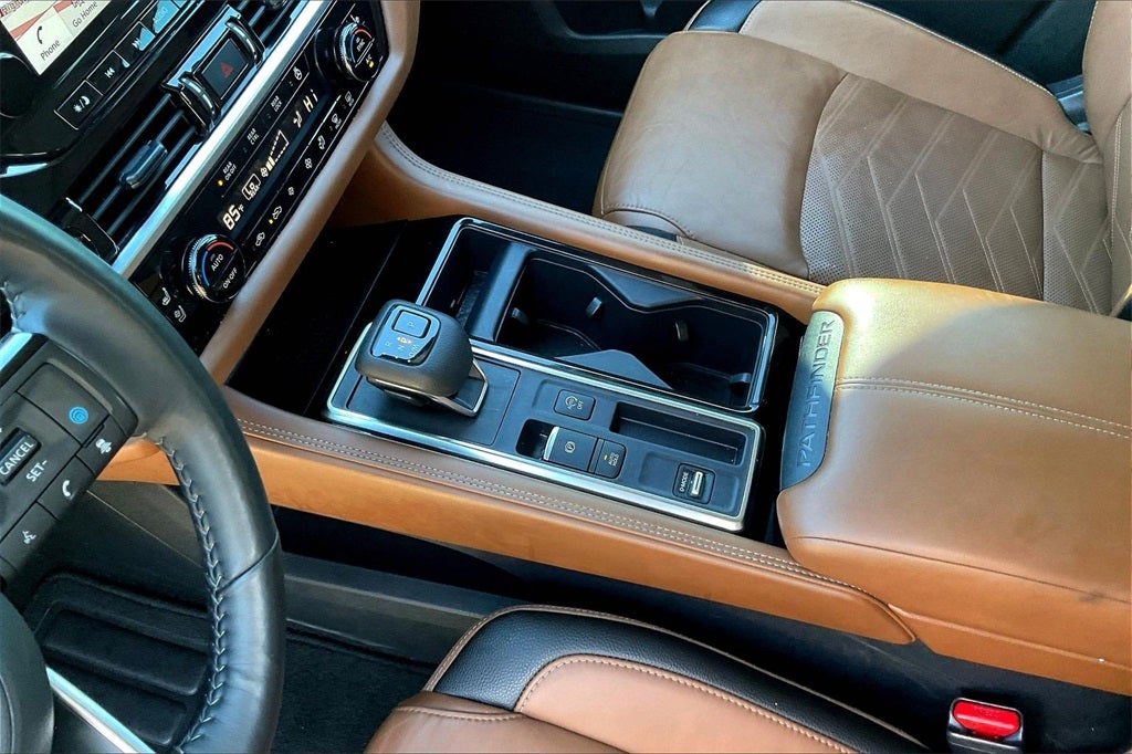 2024 Nissan Pathfinder Platinum