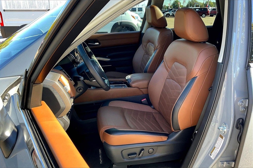 2024 Nissan Pathfinder Platinum