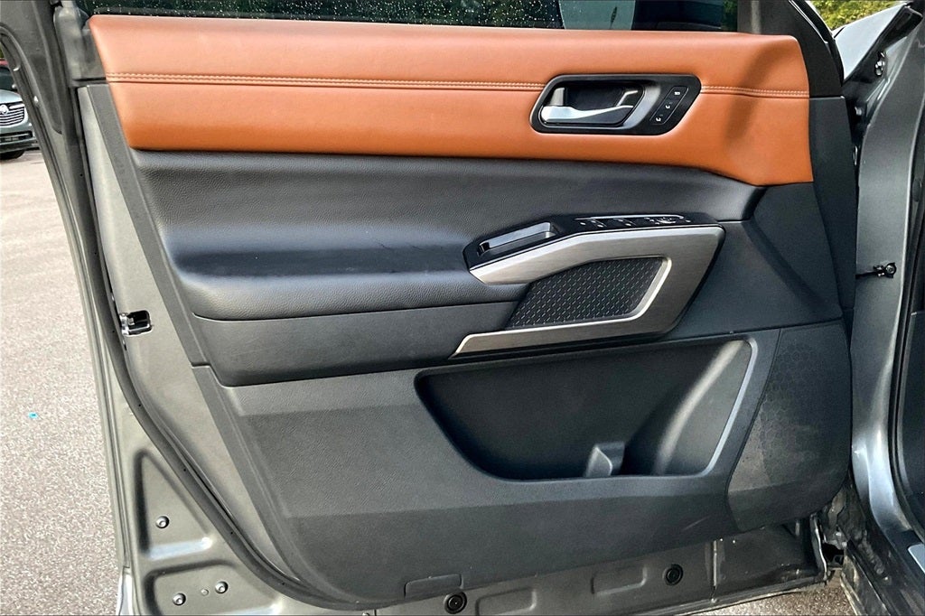 2024 Nissan Pathfinder Platinum