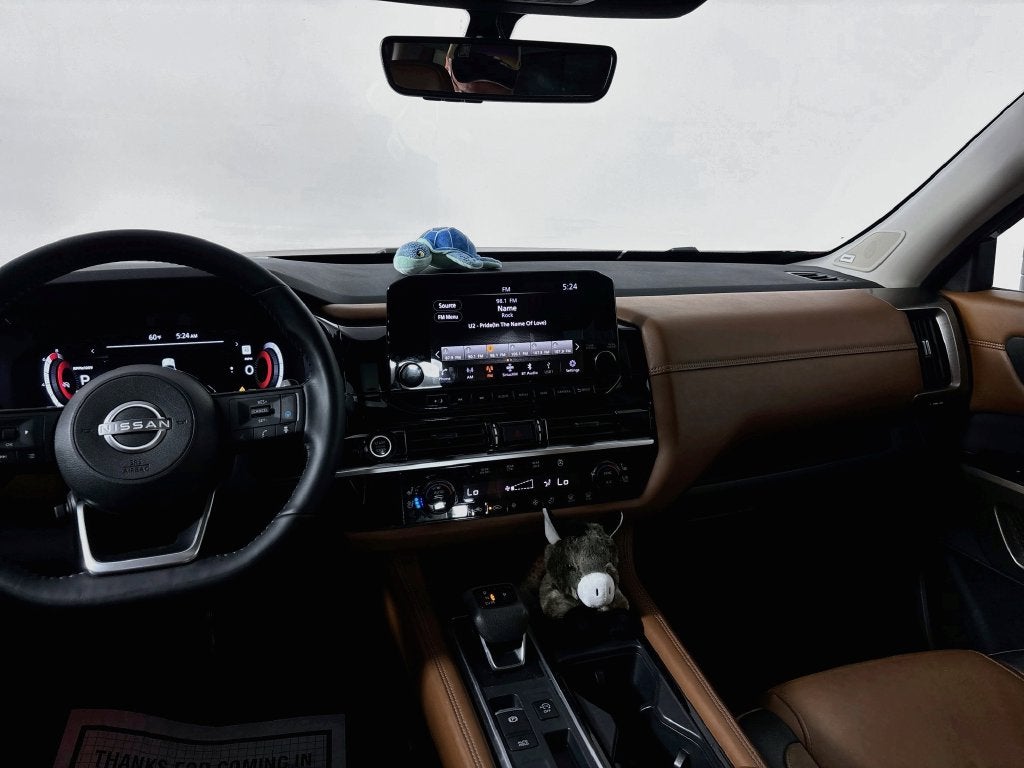 2024 Nissan Pathfinder Platinum