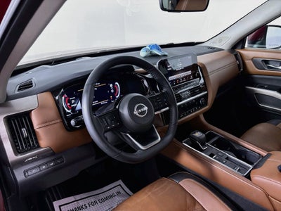 2024 Nissan Pathfinder Platinum