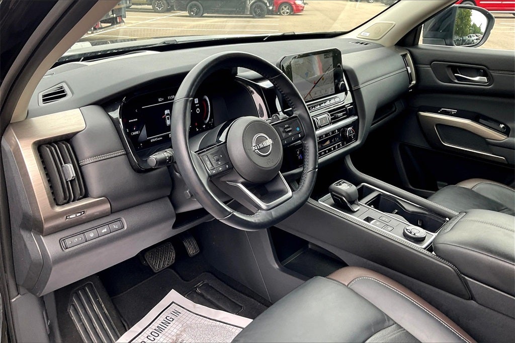 2024 Nissan Pathfinder Platinum