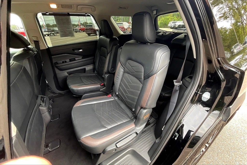 2024 Nissan Pathfinder Platinum