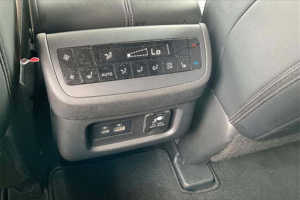 2024 Nissan Pathfinder Platinum