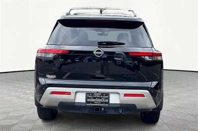 2024 Nissan Pathfinder Platinum