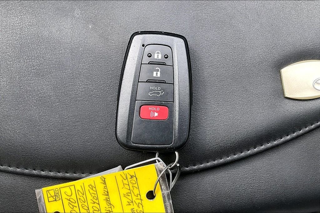 2022 Toyota Highlander Hybrid XLE