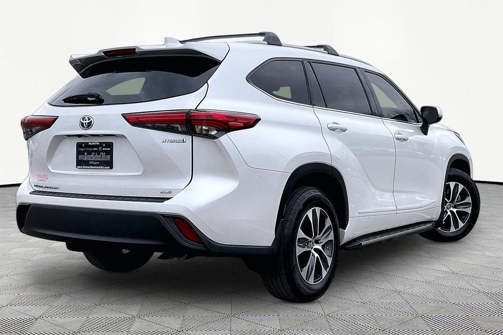 2022 Toyota Highlander Hybrid XLE